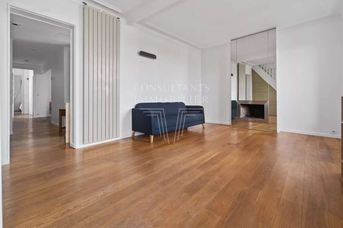 Appartement à LEVALLOIS-PERRET