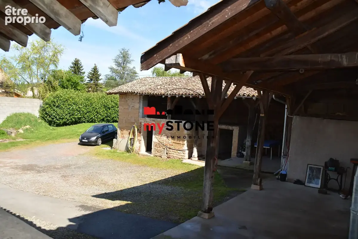 GENOUILLEUX - corps de ferme à rénover 450m² (dont dépendances) sur 3000m² de terrain - photo 17