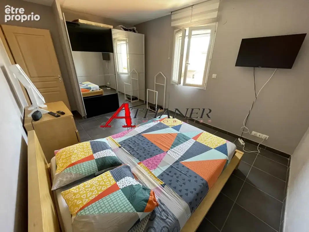 Palau Del Vidre - Villa 5 Pièces de 140m2 avec Piscine et 467m2 de Terrain - photo 10