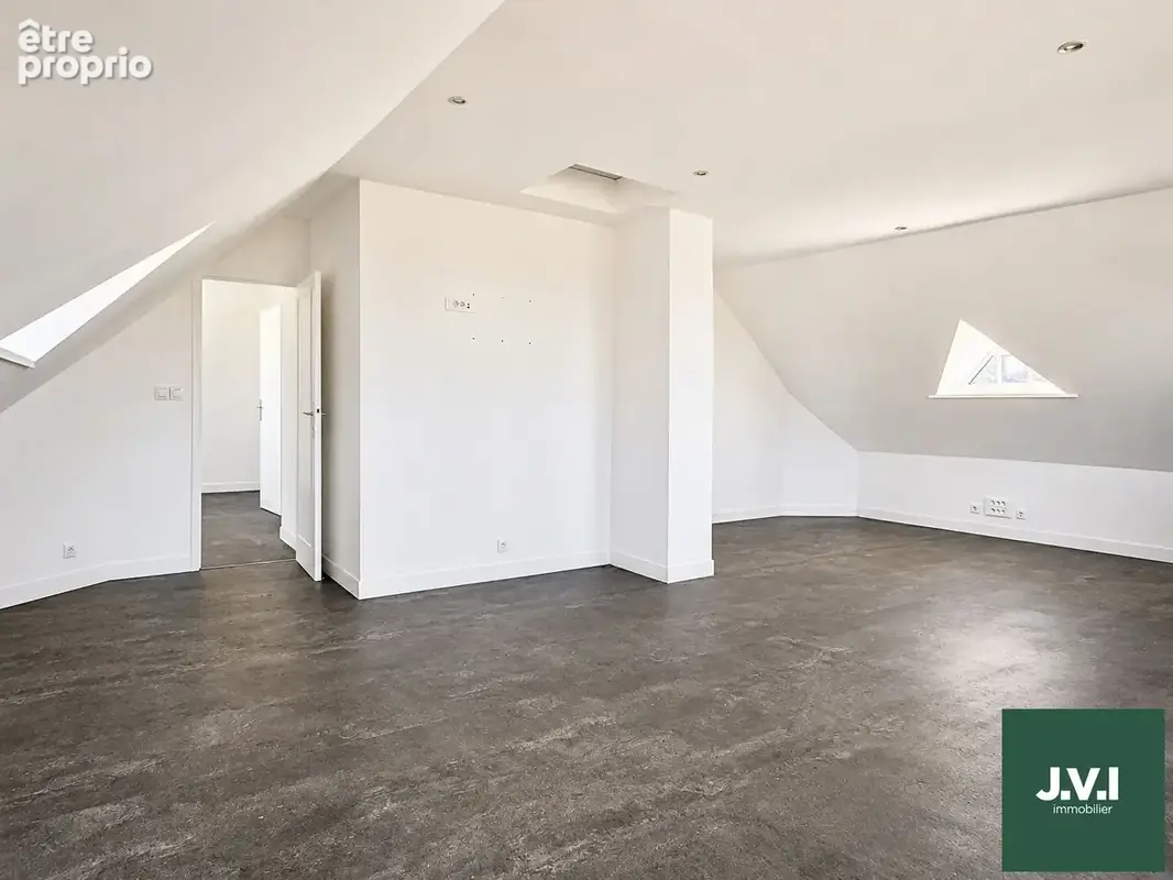 A vendre - Bas-Montmorency, Maison familiale 218 m² - 7 pièces, 5 chambres - photo 8