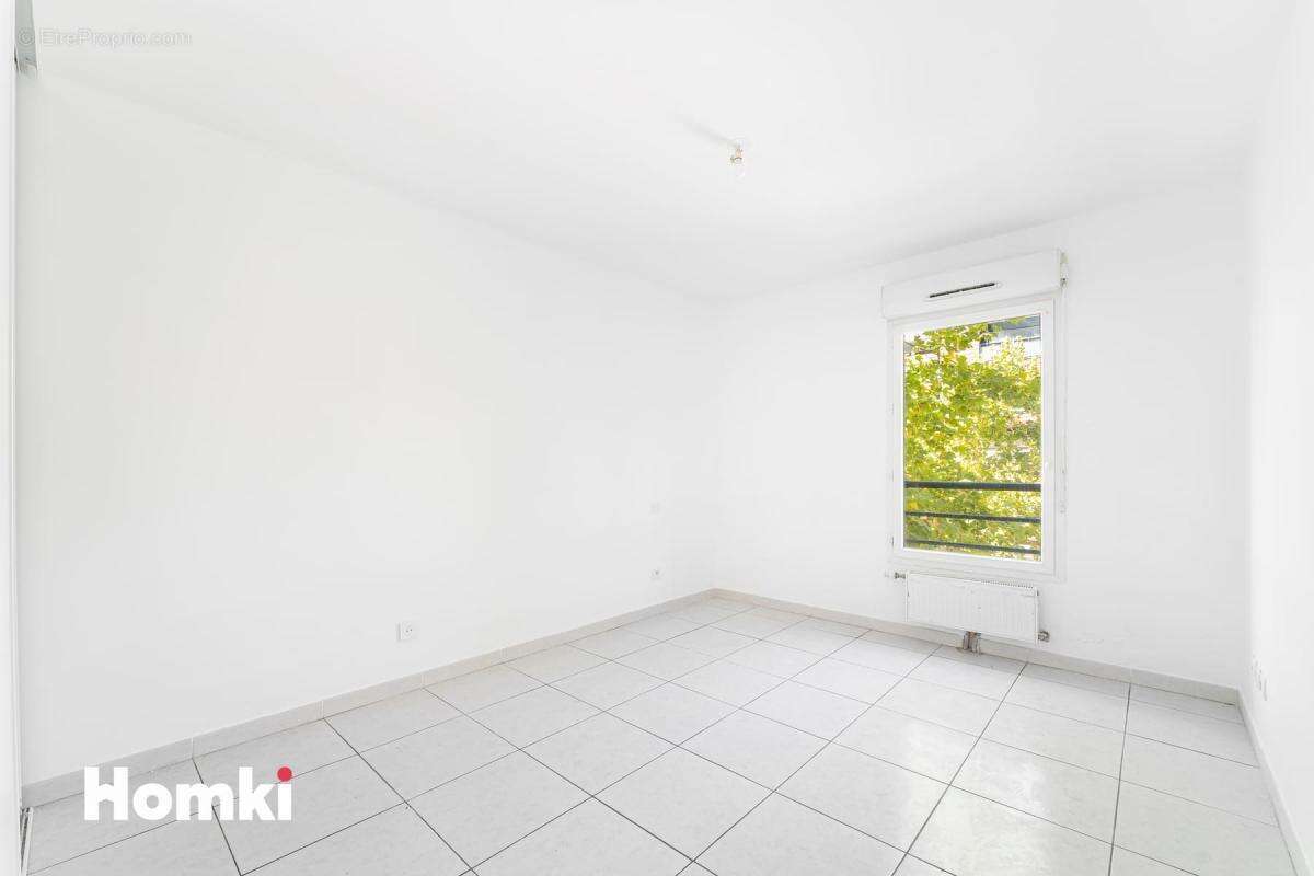 Appartement T3 de 66 m² à Marseille 13014, Rue Gabriel Audisio - photo 9