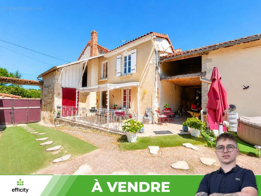 Maison à MONTS-SUR-GUESNES