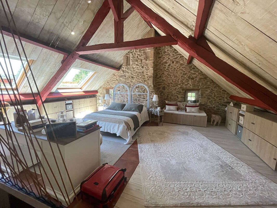 Maison à CHAMBOULIVE