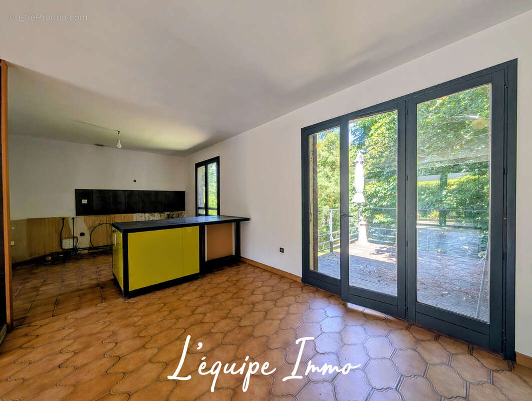 Maison T4 au calme sur sous-sol complet avec dépendance - photo 7