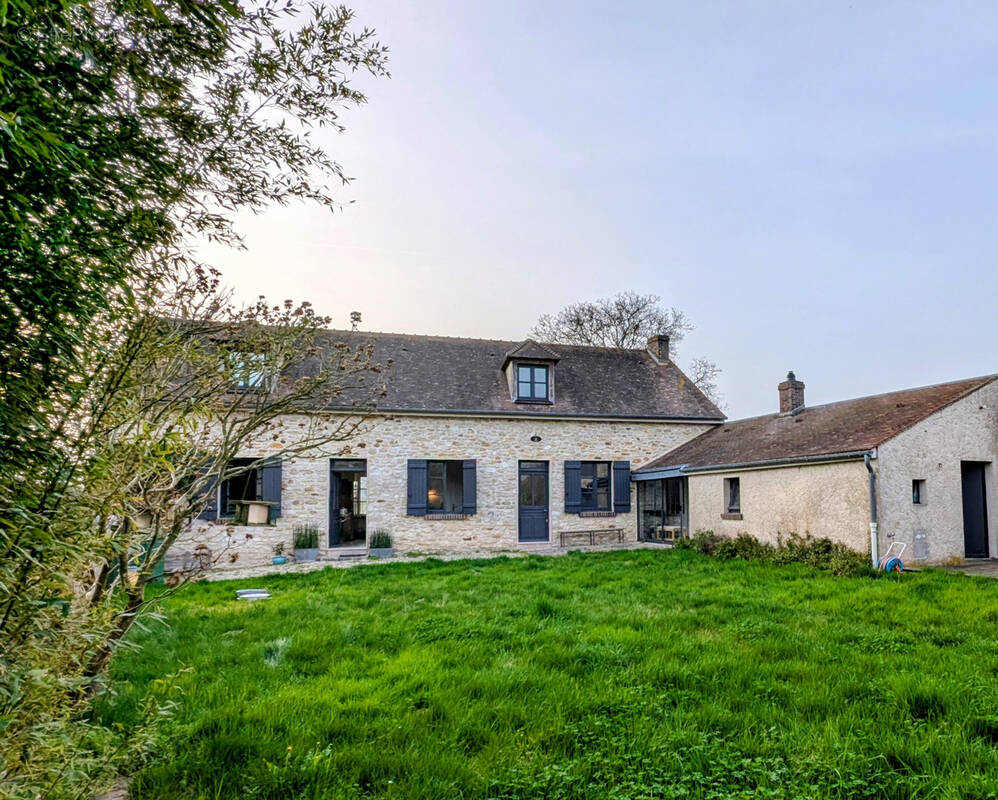 Maison à GARANCIERES