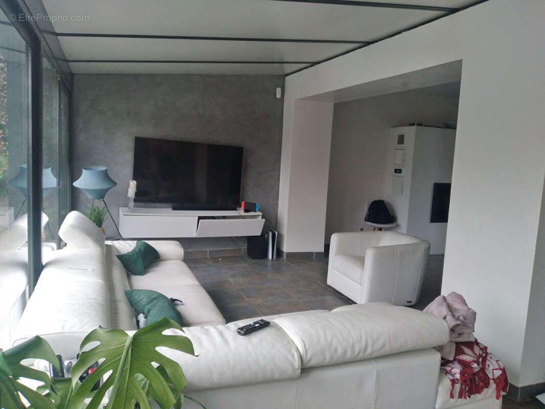 Maison à MEZIERES-SUR-SEINE