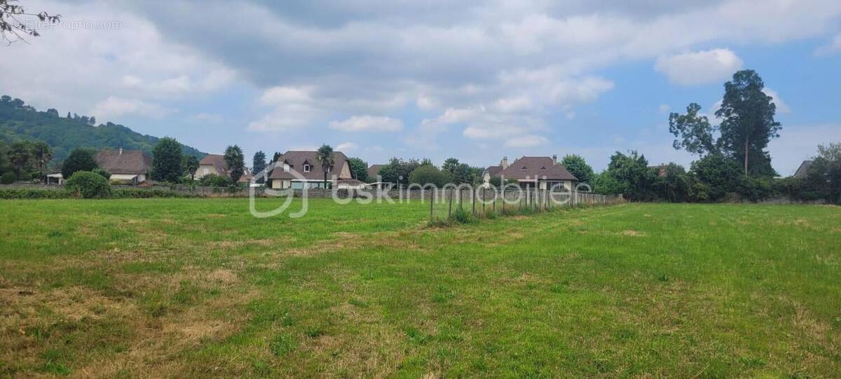 Terrain à RONTIGNON