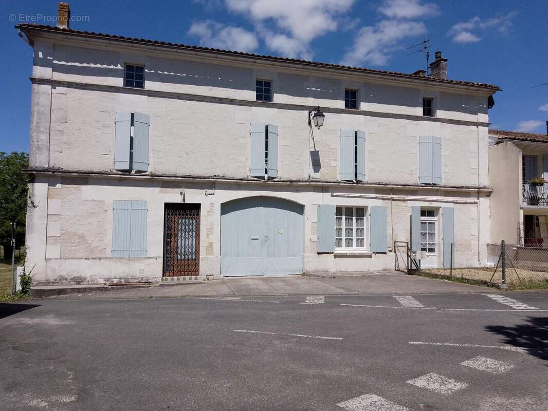 Maison à SIGOGNE