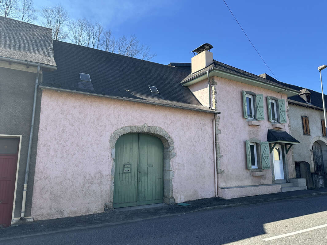 A moins de 10 kilomètres d'Oloron Sainte Marie - photo 8