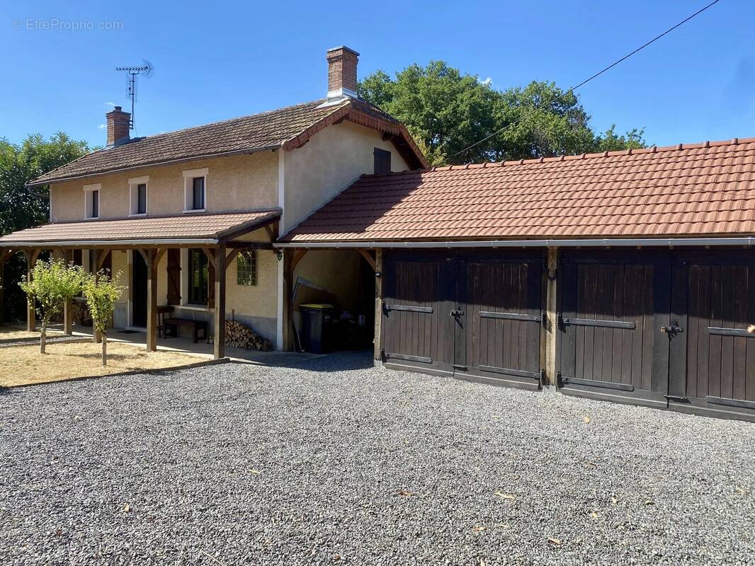 Maison à ADRIERS