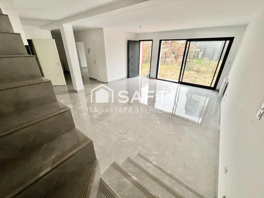 Photo 6 - Maison à OISSEL