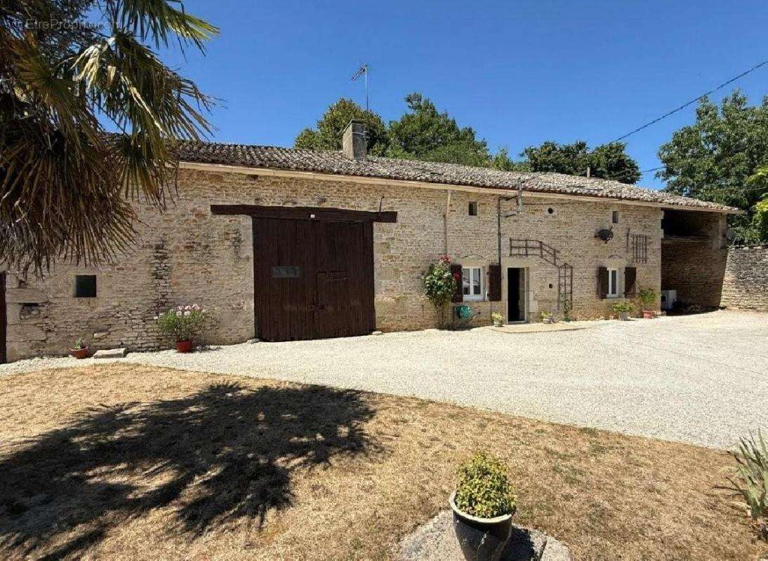 Maison à CIVRAY