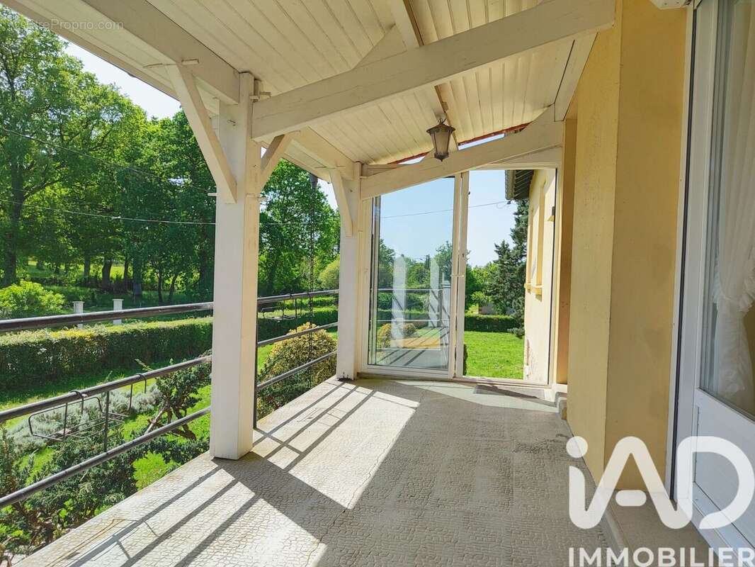 Maison 73 m² à Ambernac  - photo 6