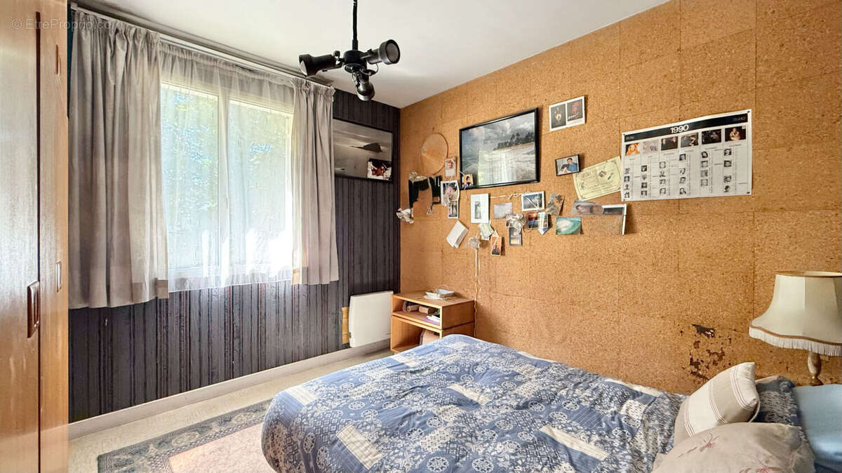 Maison à SAINTE-GENEVIEVE-DES-BOIS