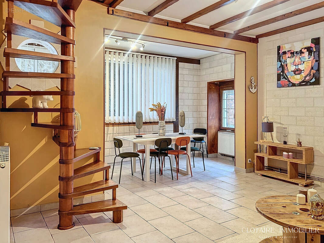 Maison à GRANDFRESNOY