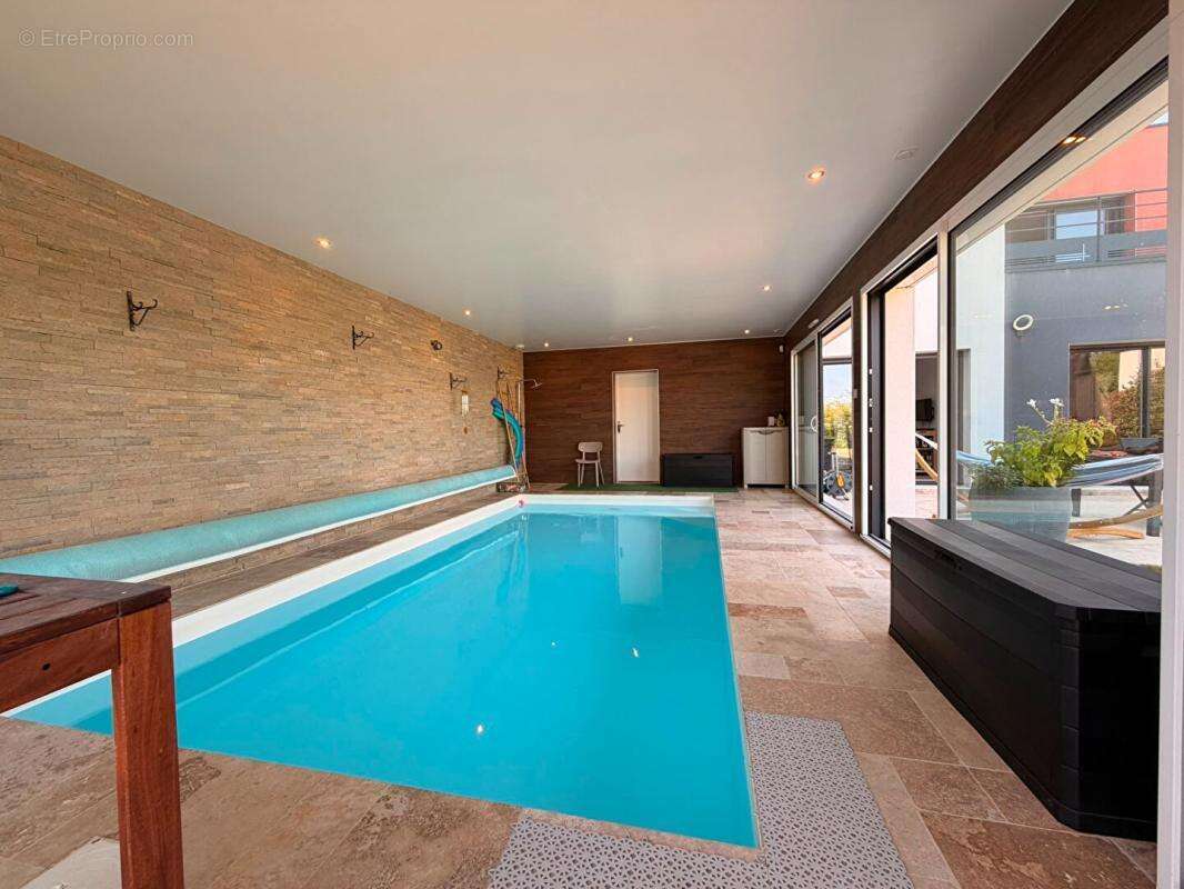 Maison contemporaine d'exception avec piscine couverte à Cholet - photo 15