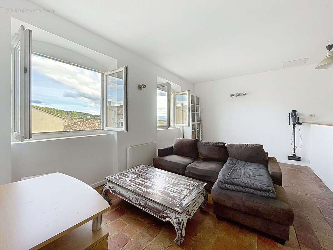 Appartement à CADENET