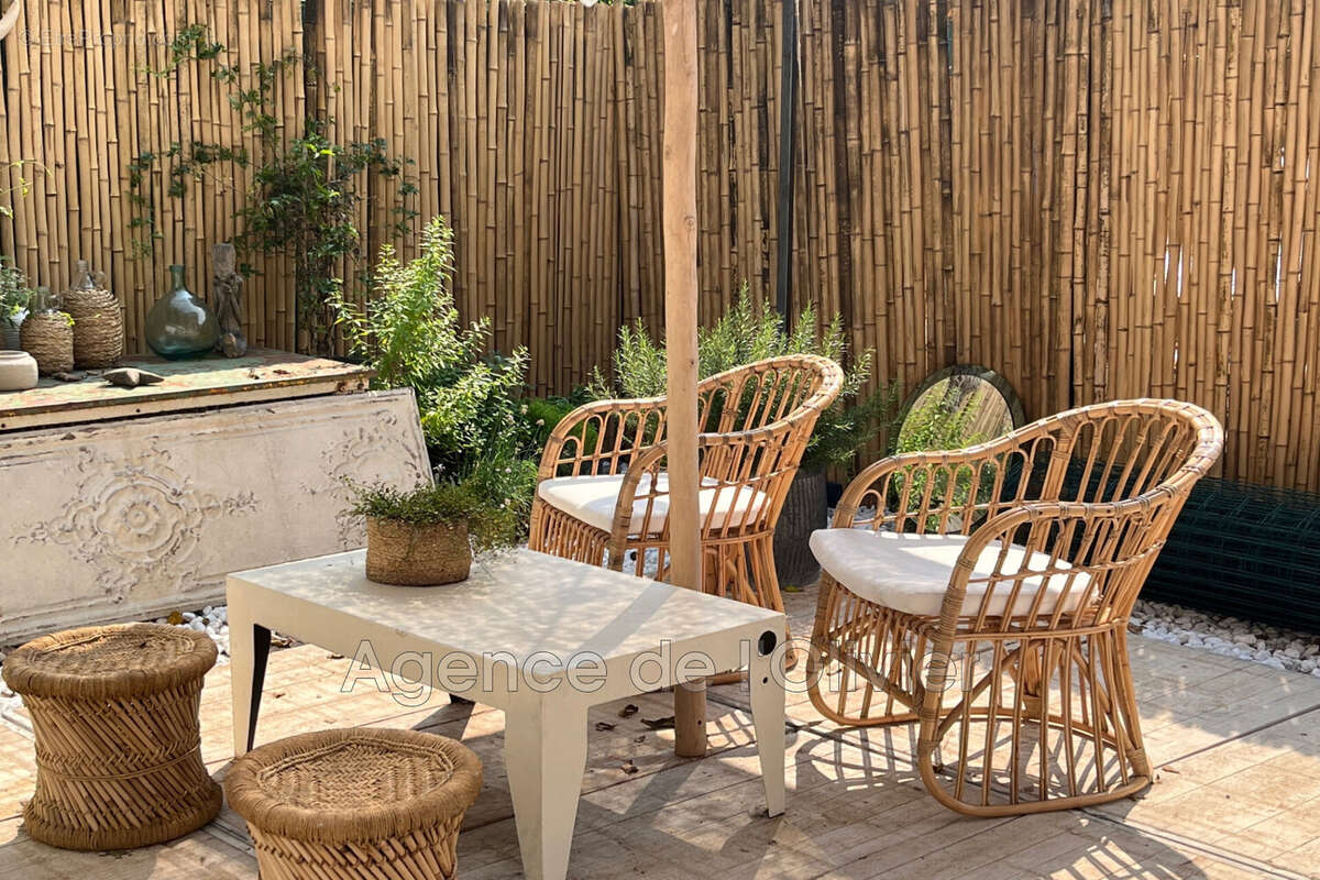 Maison à CHATEAUNEUF-GRASSE