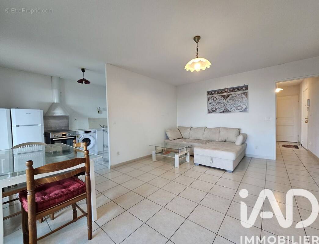 Photo 1 - Appartement à LE LUC