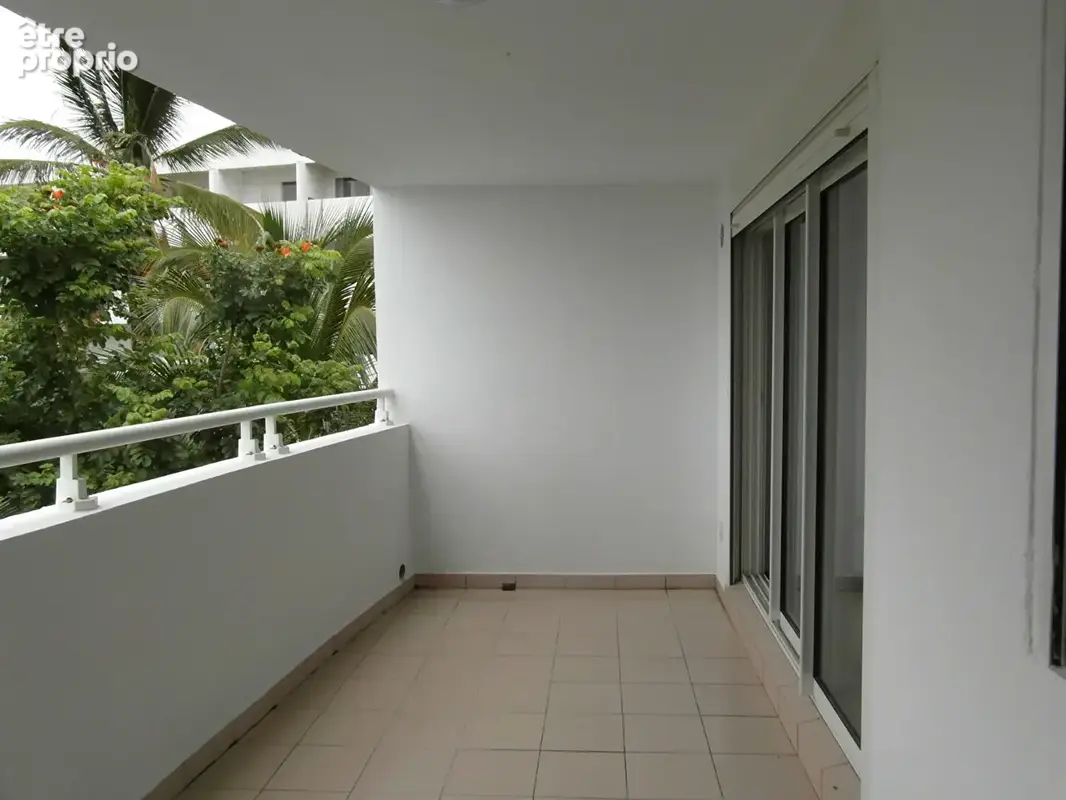 ST DENIS - T3 -5ème étage, 61 m² - photo 4