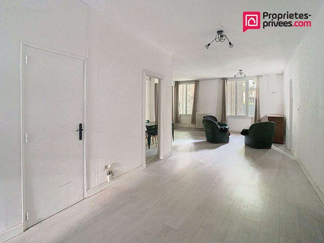 Appartement à GANGES