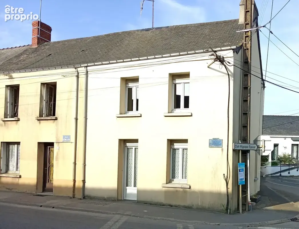 Maison à LA CHAPELLE-GLAIN