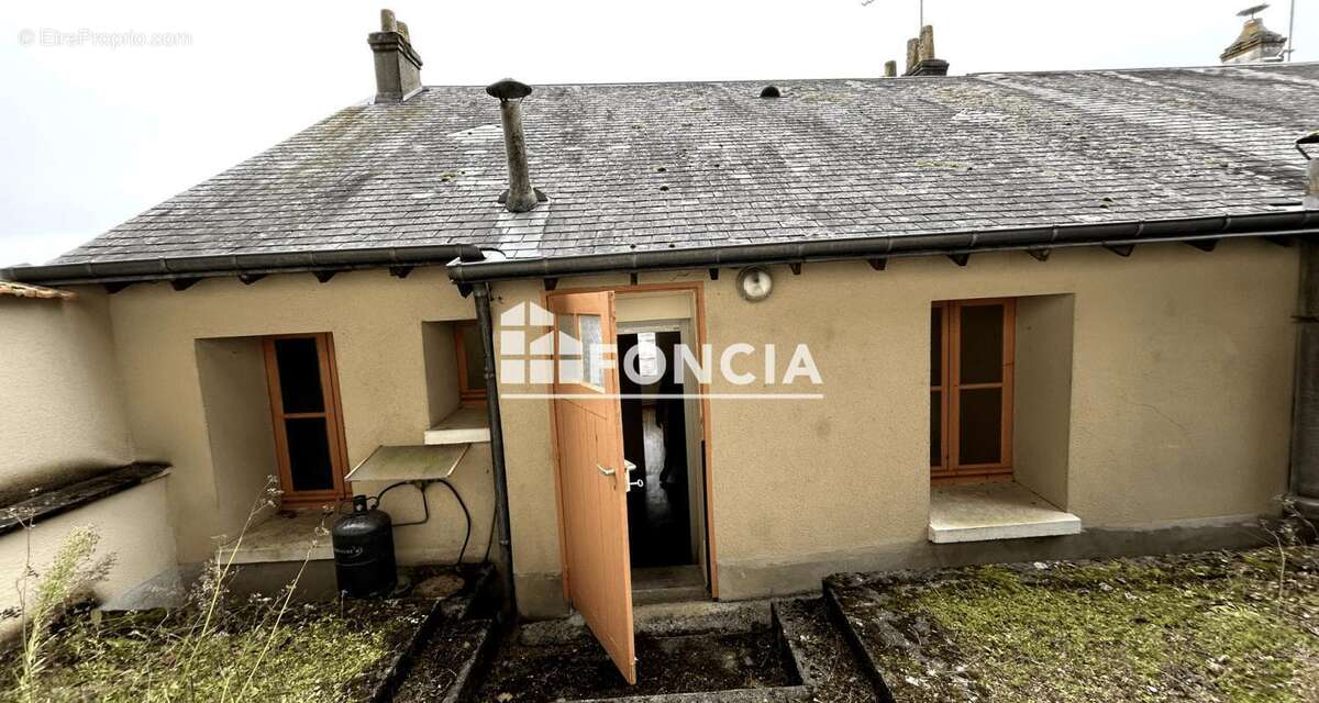 Maison à POCE-SUR-CISSE