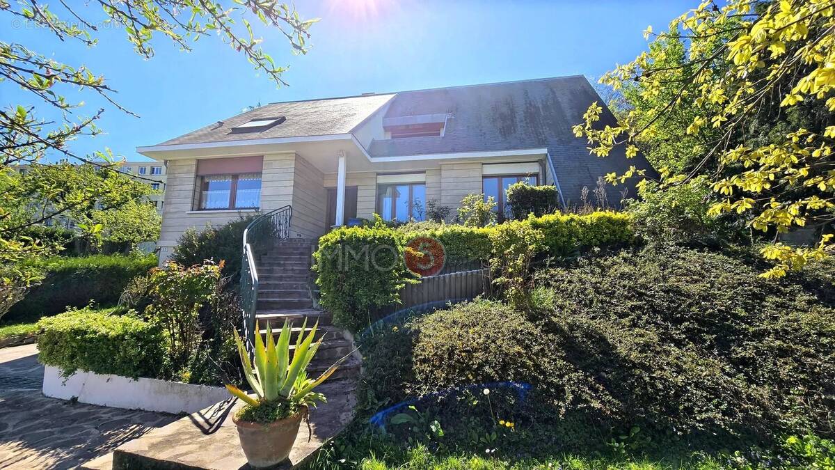 Maison à VILLEMOMBLE