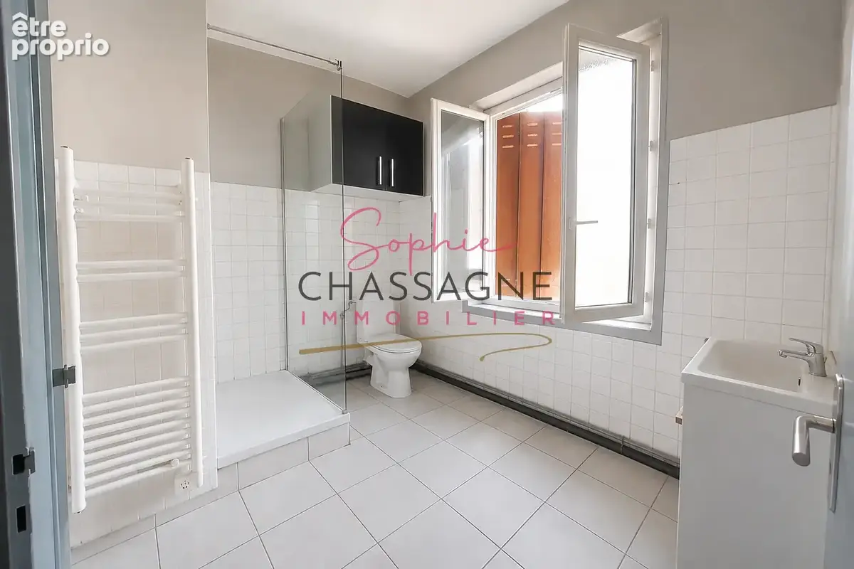 Propriété en pierre avec 2 logements sur 8718 m2 de terrain. - photo 22