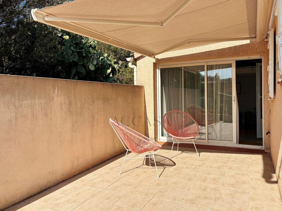 Maison individuelle 3 chambres - dépendance et double garage-  à Poghjala, commune de Figari - photo 24