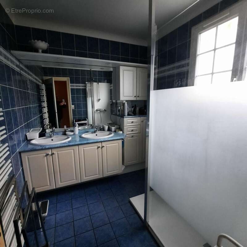 Maison à SAINT-ETIENNE-DE-MONTLUC