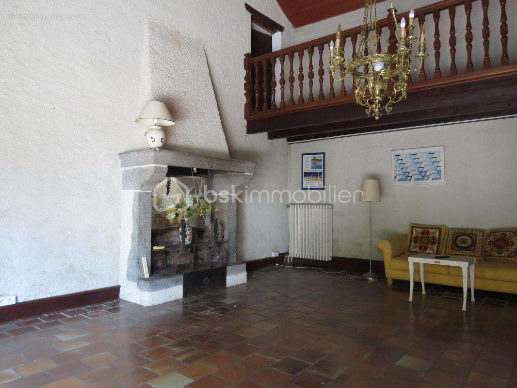 Maison à FAYE-L'ABBESSE