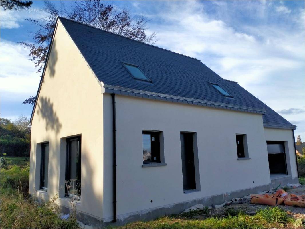 Maison à SAINT-EVARZEC