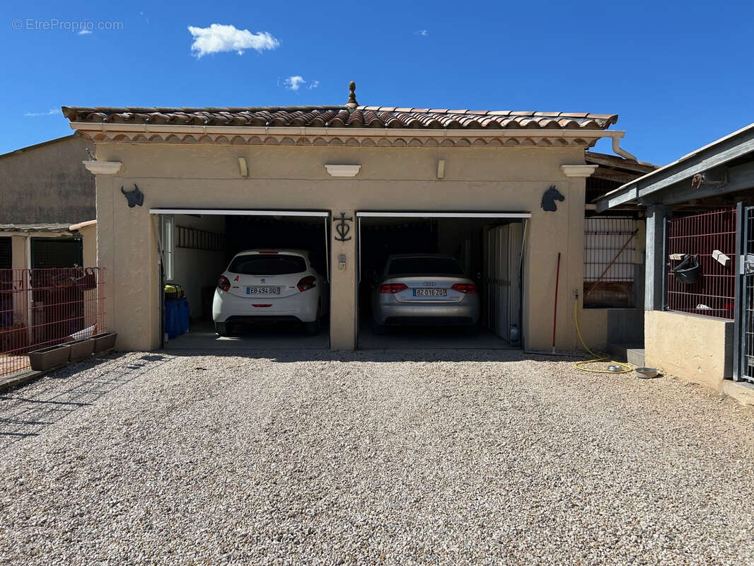 Maison à SAINT-QUENTIN-LA-POTERIE