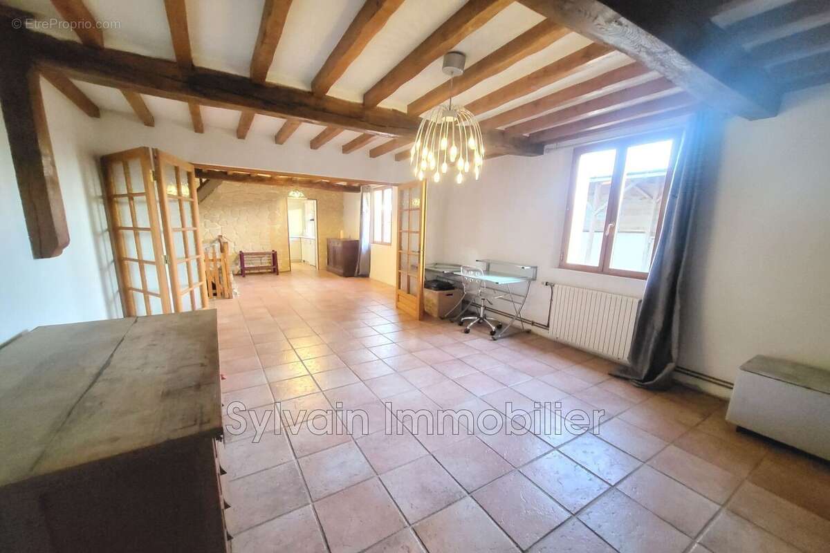 Maison 88 m² à Moliens  - photo 5