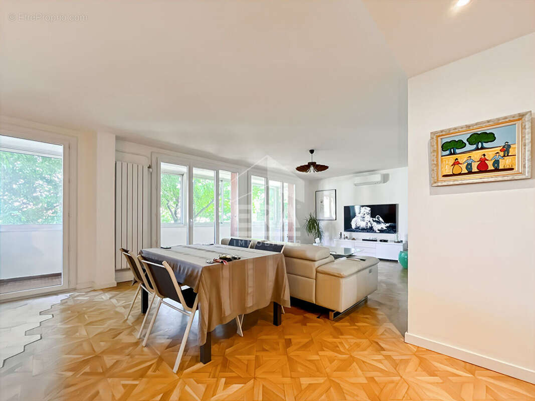 Appartement à MARSEILLE-12E