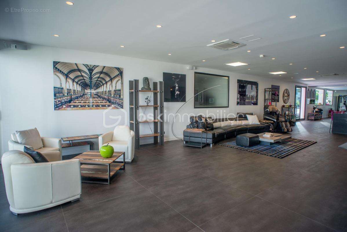 Loft d'exception - 390 m² de prestige - photo 2