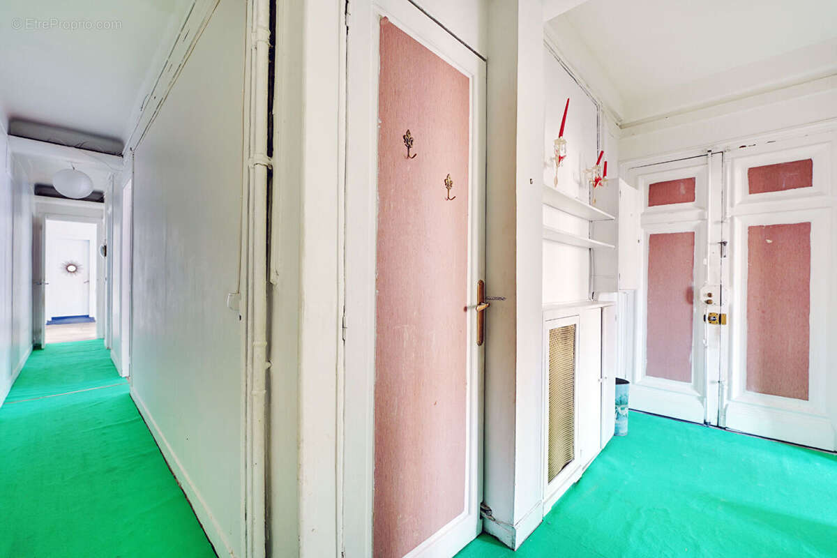 Appartement à PARIS-18E