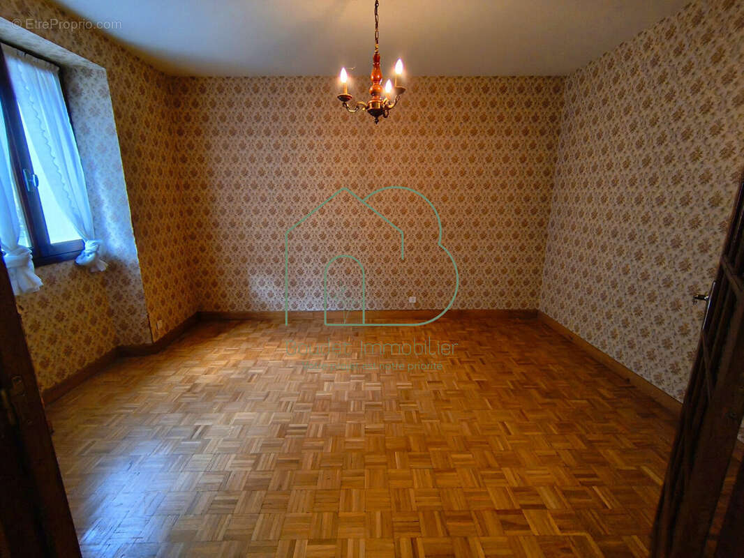 Maison 84 m² à Decazeville  - photo 5