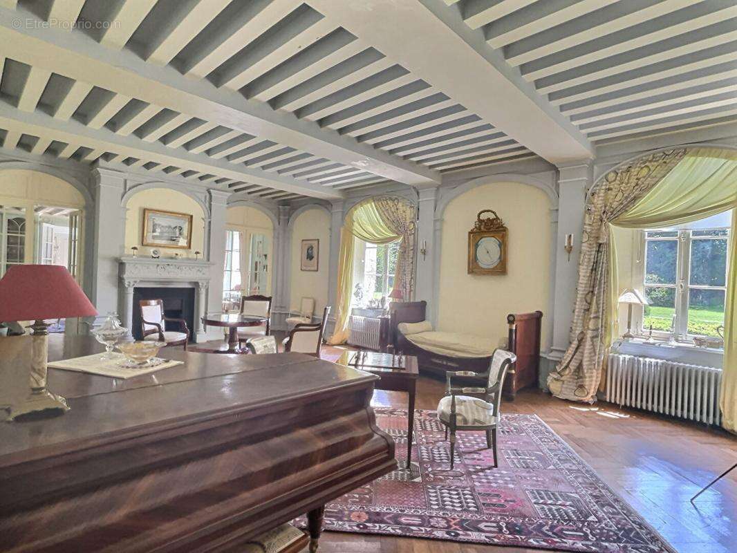 Château 25 pièce(s) 926 m2 - photo 8