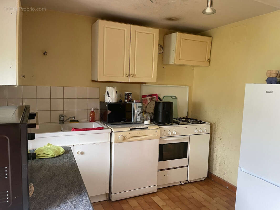 Maison à LA CLAYETTE