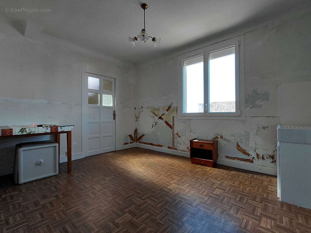 Maison Le Rouget Pers 8 pièce(s) 170 m2 - photo 8