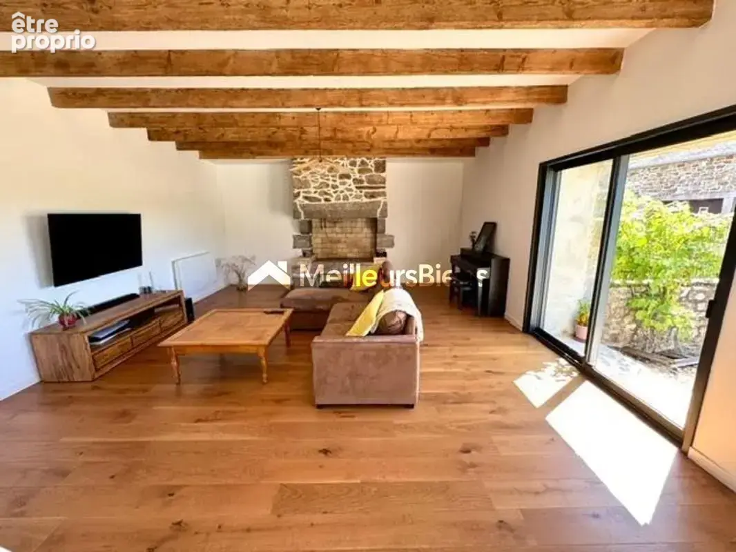 Maison en pierres 149 m² - rénovation de qualité - photo 2