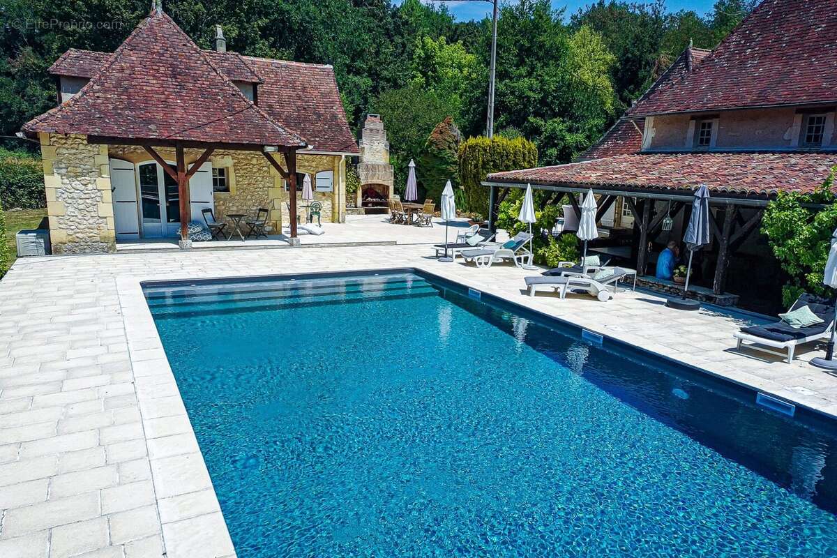 Maison 420 m² à Campsegret  - photo 4