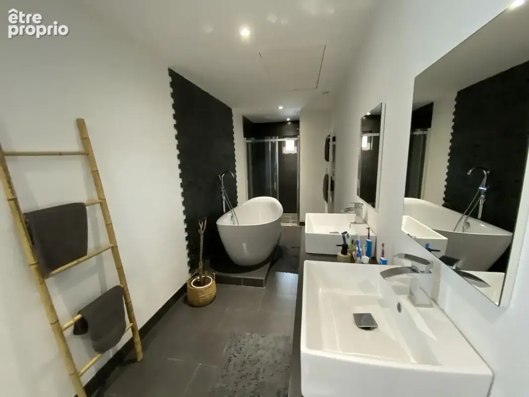 Maison 6 pièces de 150 m2 sur 5.8 ares - photo 8