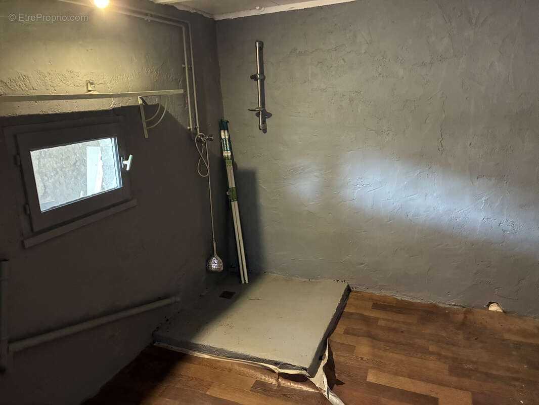 Maison à SAINT-MAGNE-DE-CASTILLON