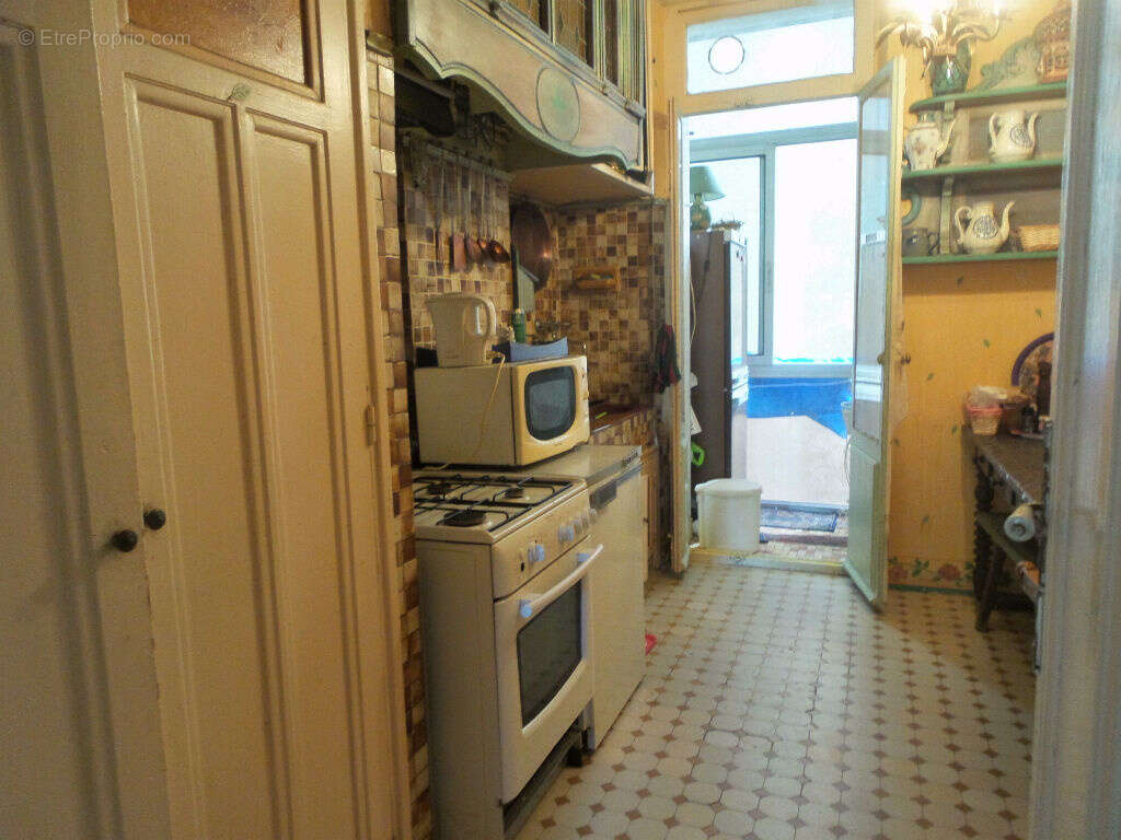 Appartement à MARSEILLE-6E
