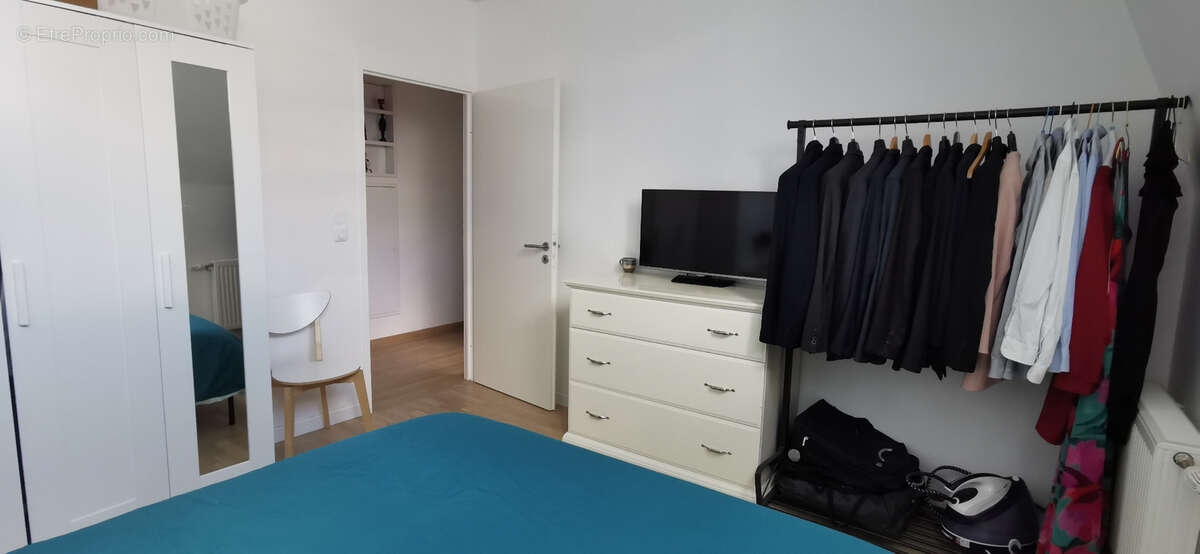 Appartement à LA GARENNE-COLOMBES