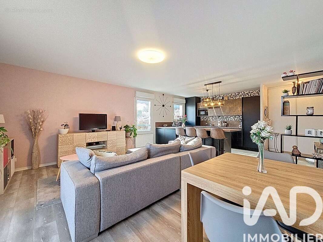 Appartement 90 m² à Allonzier-La-Caille  - photo 5