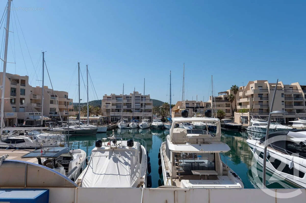 Appartement à BORMES-LES-MIMOSAS